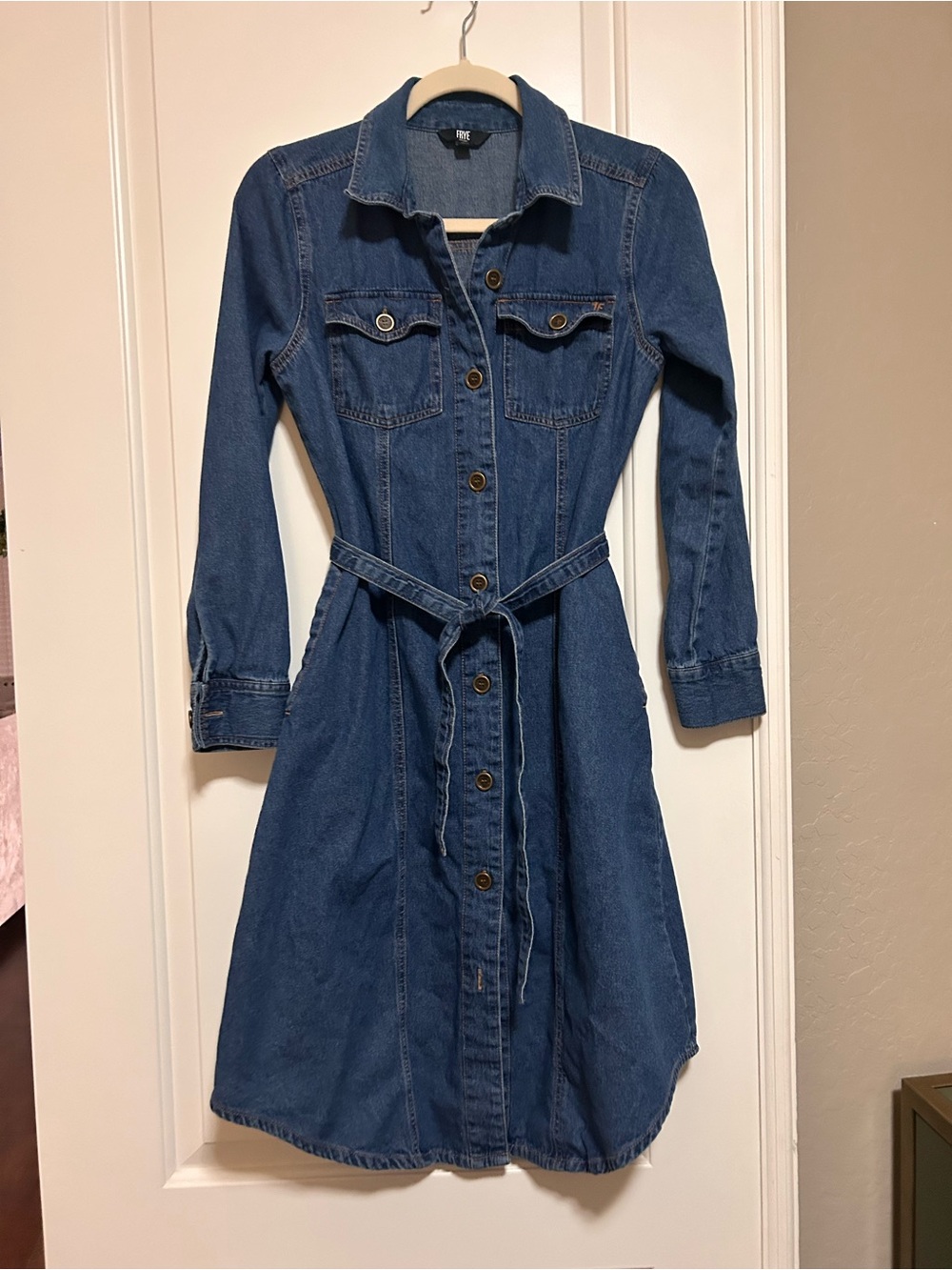🤎🌀Frye Blue Denim Dress Full Button Front & Removable Waist Belt 🌀🤎 - Picture 15 of 15